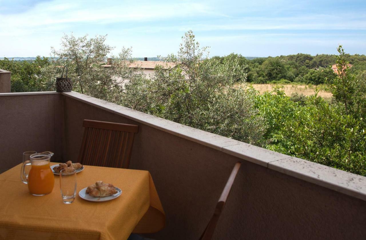 Apartment Helga Ližnjan Zewnętrze zdjęcie